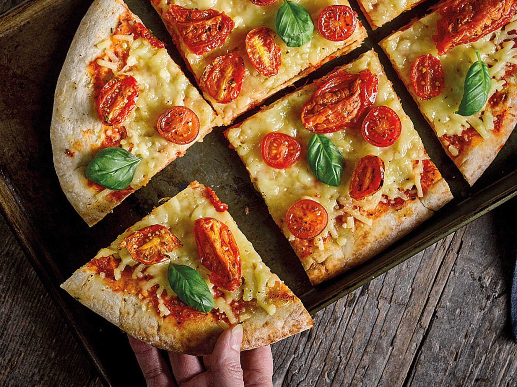 Web-Vegan-Cheese-and-Tomato-Pizza-image